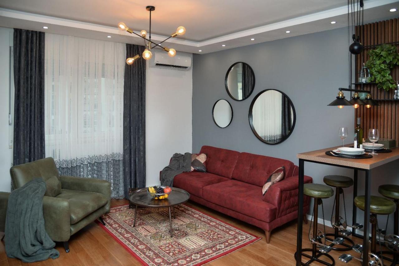 Mirror Apartment With Private Parking نوفي ساد المظهر الخارجي الصورة